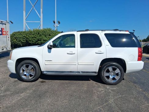 Used 2010 GMC Yukon SLT w/ SLT-2 Equipment Package AWD/4WD image 5