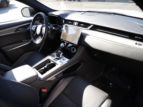 New 2026 Jaguar F-PACE R-Dynamic S AWD/4WD image 9