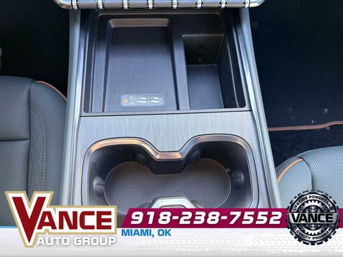 New 2026 GMC Acadia AT4 w/ Luxury Package image 26