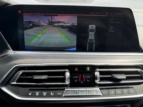 Used 2020 BMW X6 M50i AWD/4WD image 32