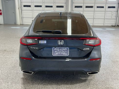 Used 2022 Honda Civic Sport Touring image 3