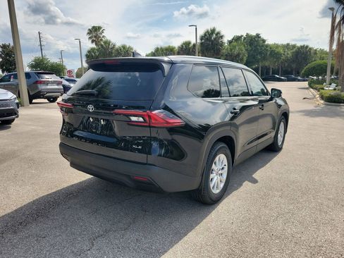 New 2026 Toyota Grand Highlander XLE FWD image 3