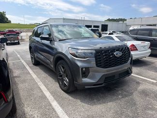 Used 2025 Ford Explorer ST-Line w/ ST-Line Street Pack AWD/4WD video 1