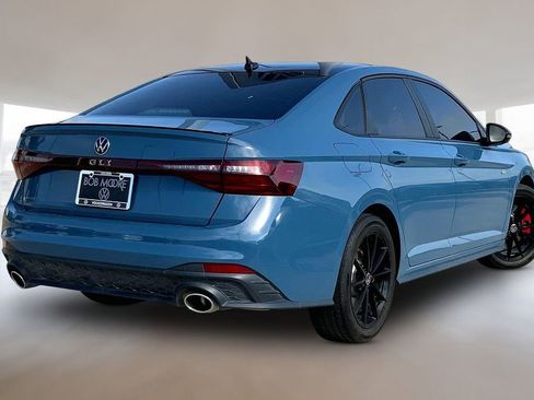 Used 2025 Volkswagen Jetta GLI Autobahn FWD image 2