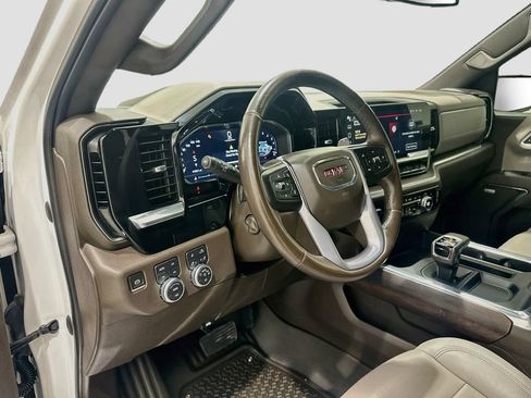 Used 2022 GMC Sierra 1500 SLT w/ SLT Premium Package AWD/4WD image 9