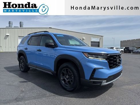 Certified 2023 Honda Pilot TrailSport image 1