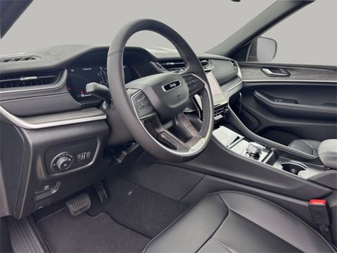 New 2025 Jeep Grand Cherokee L Limited image 16