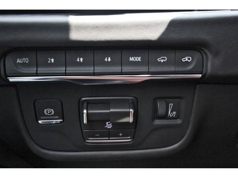 New 2026 Cadillac Escalade Platinum Sport w/ LPO, ONYX Package AWD/4WD image 15