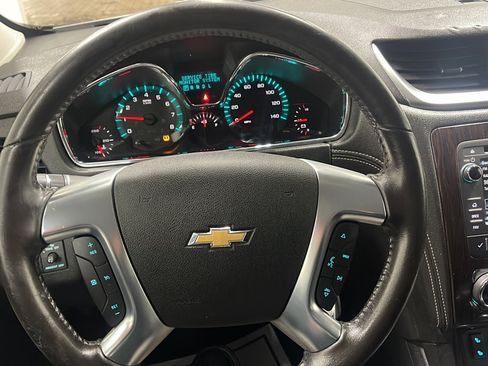 Used 2016 Chevrolet Traverse LT FWD image 4