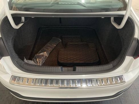 Certified 2023 Volkswagen Jetta SE w/ Panoramic Sunroof Package FWD image 9
