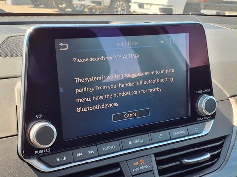 Used 2025 Nissan Altima 2.5 SV FWD image 6
