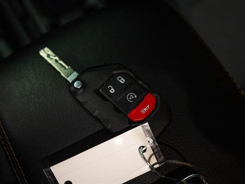 Used 2025 Jeep Wrangler Unlimited Sahara image 20