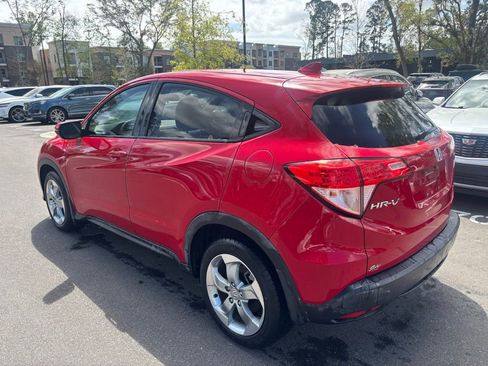 Used 2017 Honda HR-V EX image 7