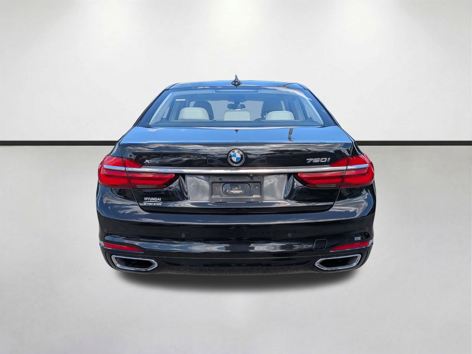 Used 2018 BMW 750i xDrive AWD/4WD image 5