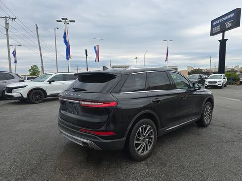 Used 2022 Lincoln Corsair AWD w/ Equipment Group 101A image 4