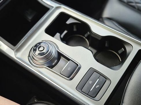 Used 2024 Ford Edge Titanium AWD/4WD image 25