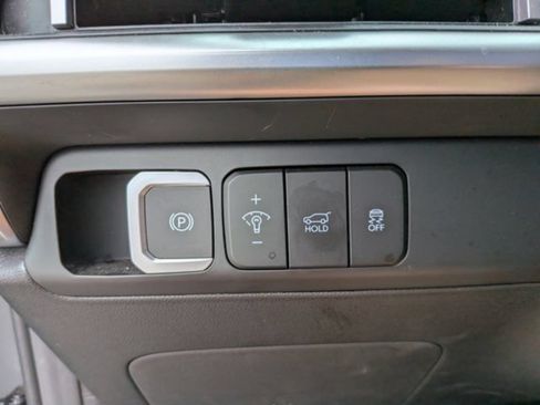 Used 2025 Hyundai Santa Fe SE FWD image 19