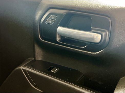 Used 2022 Chevrolet Silverado 1500 Custom RWD image 31