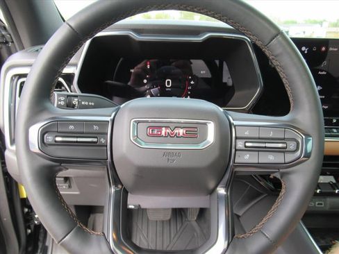 Used 2023 GMC Canyon AT4 w/ AT4 Premium Package AWD/4WD image 22