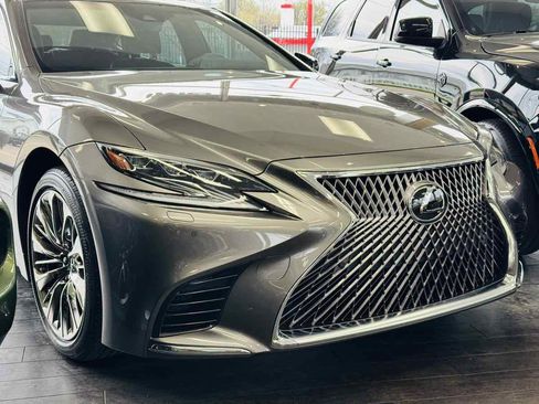 Used 2019 Lexus LS 500 AWD image 3