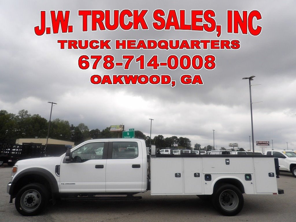 Used 2022 Ford F550 2WD Crew Cab Super Duty w/ Power Equipment Group image 2
