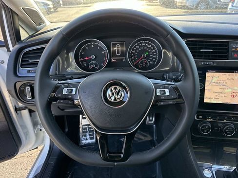 Used 2019 Volkswagen Golf Alltrack SEL image 15
