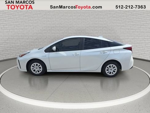 Used 2022 Toyota Prius L Eco FWD image 9
