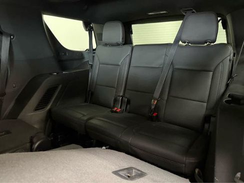 Used 2023 Chevrolet Tahoe Z71 w/ Z71 Off-Road Package AWD/4WD image 15
