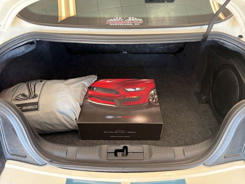 Used 2020 Ford Mustang Shelby GT350R w/ GT350R Equipment Group 920A image 9