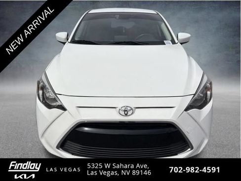 Used 2017 Toyota Yaris iA FWD image 2