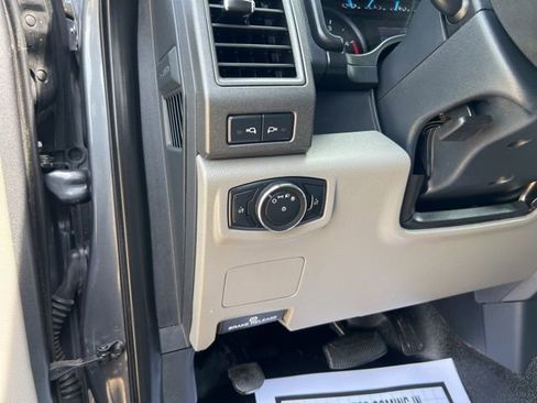 Used 2022 Ford F350 XL w/ Power Equipment Group image 46