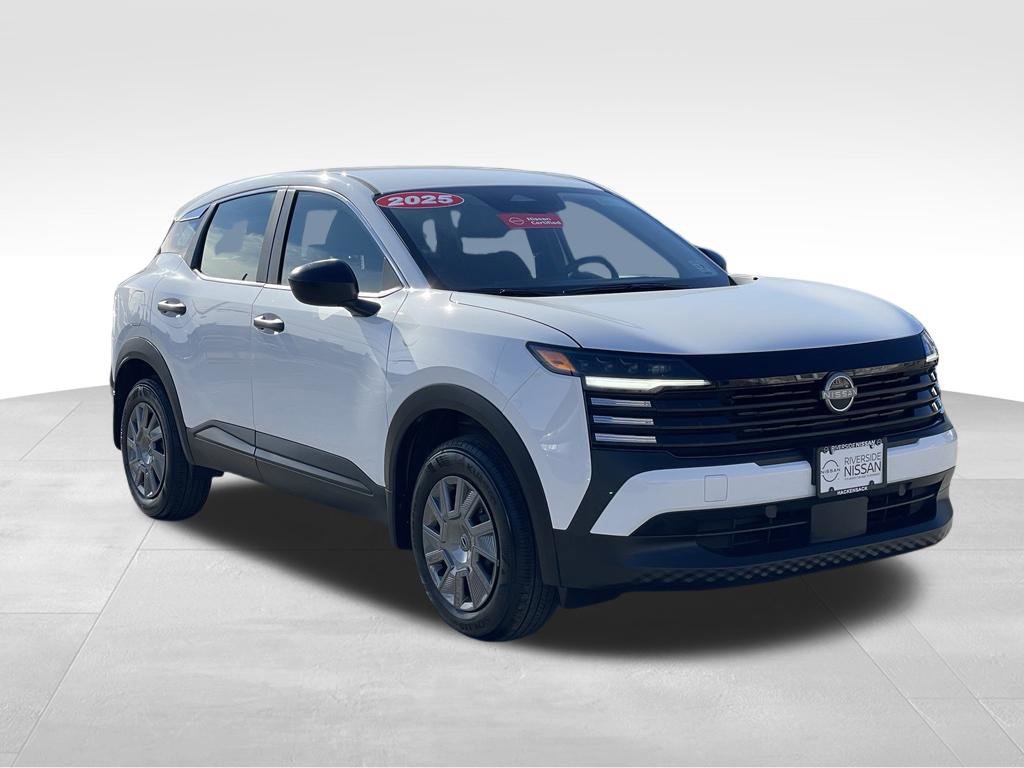 Certified 2025 Nissan Kicks S AWD/4WD image 3