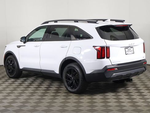Used 2023 Kia Sorento S w/ Panoramic Sunroof Package AWD/4WD image 11