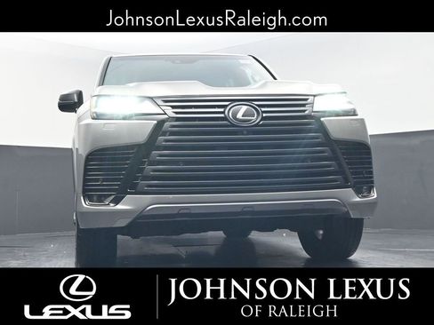 Used 2023 Lexus LX 600 4WD w/ Appearance Package image 16