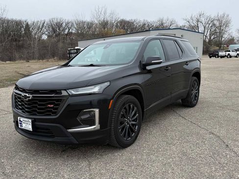 Used 2023 Chevrolet Traverse RS AWD/4WD image 1