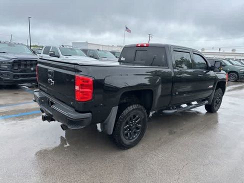 Used 2018 Chevrolet Silverado 2500 LT w/ Midnight Edition AWD/4WD image 22