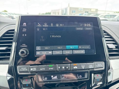 Used 2019 Honda Odyssey Elite image 14