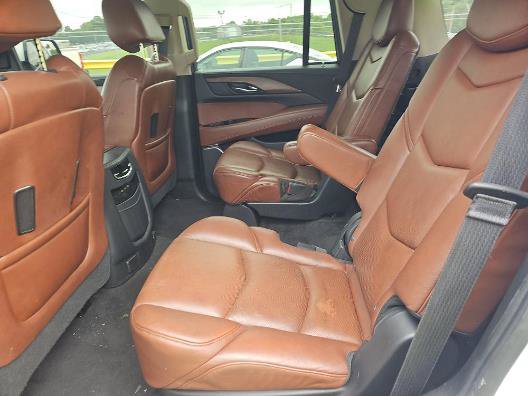 Used 2020 Cadillac Escalade Premium Luxury AWD/4WD image 4