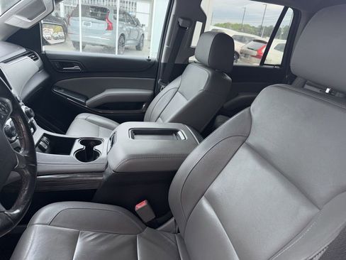 Used 2018 Chevrolet Tahoe LT image 2