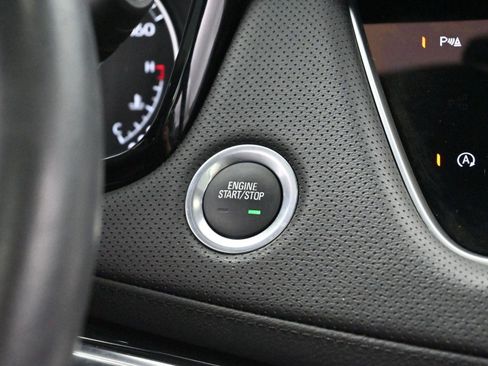 Certified 2025 Cadillac XT5 Premium Luxury image 28