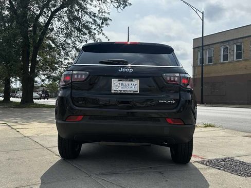 Used 2022 Jeep Compass Sport image 5