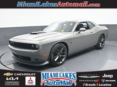 Used 2019 Dodge Challenger R/T Scat Pack w/ Shaker Package image 1