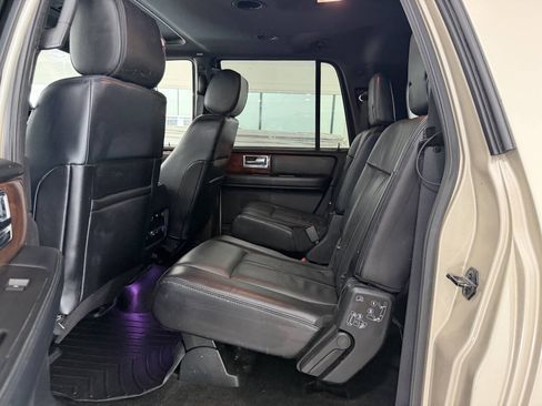 Used 2017 Lincoln Navigator L Select AWD/4WD image 28