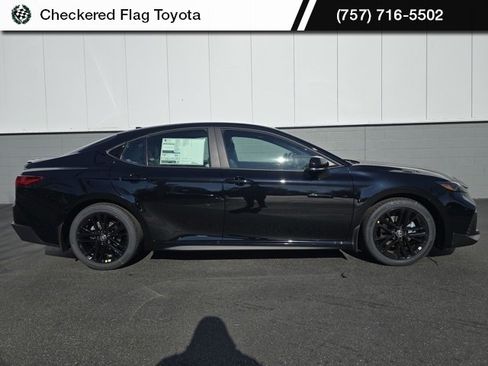 New 2026 Toyota Camry SE image 2