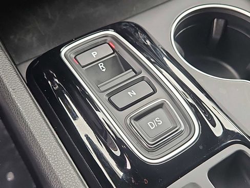 Certified 2025 Honda Pilot Sport image 25