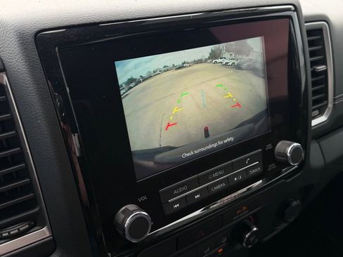 Used 2022 Nissan Frontier SV image 21