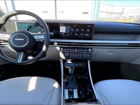 New 2026 Hyundai Tucson SE image 5