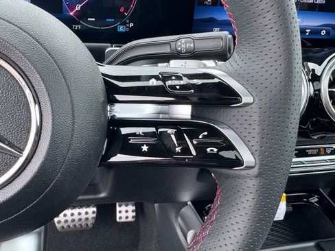 Used 2024 Mercedes-Benz GLB 250 image 24