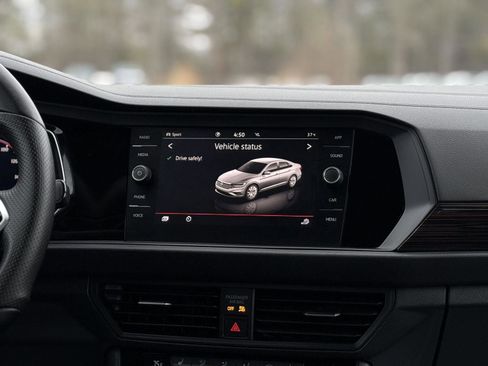 Used 2024 Volkswagen Jetta GLI 40th Anniversary Edition image 19