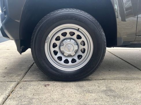 Used 2023 Chevrolet Colorado W/T image 27